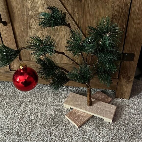 Charlie Brown’s Christmas Tree with Red Ornament - Picture 1 of 7